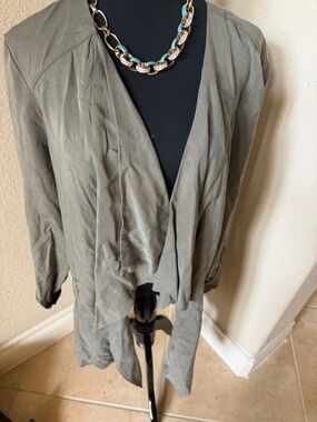 Lightweight Drape Front Open Jacket - Olive Green